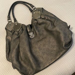 Louis Vuitton Mahina Large hobo